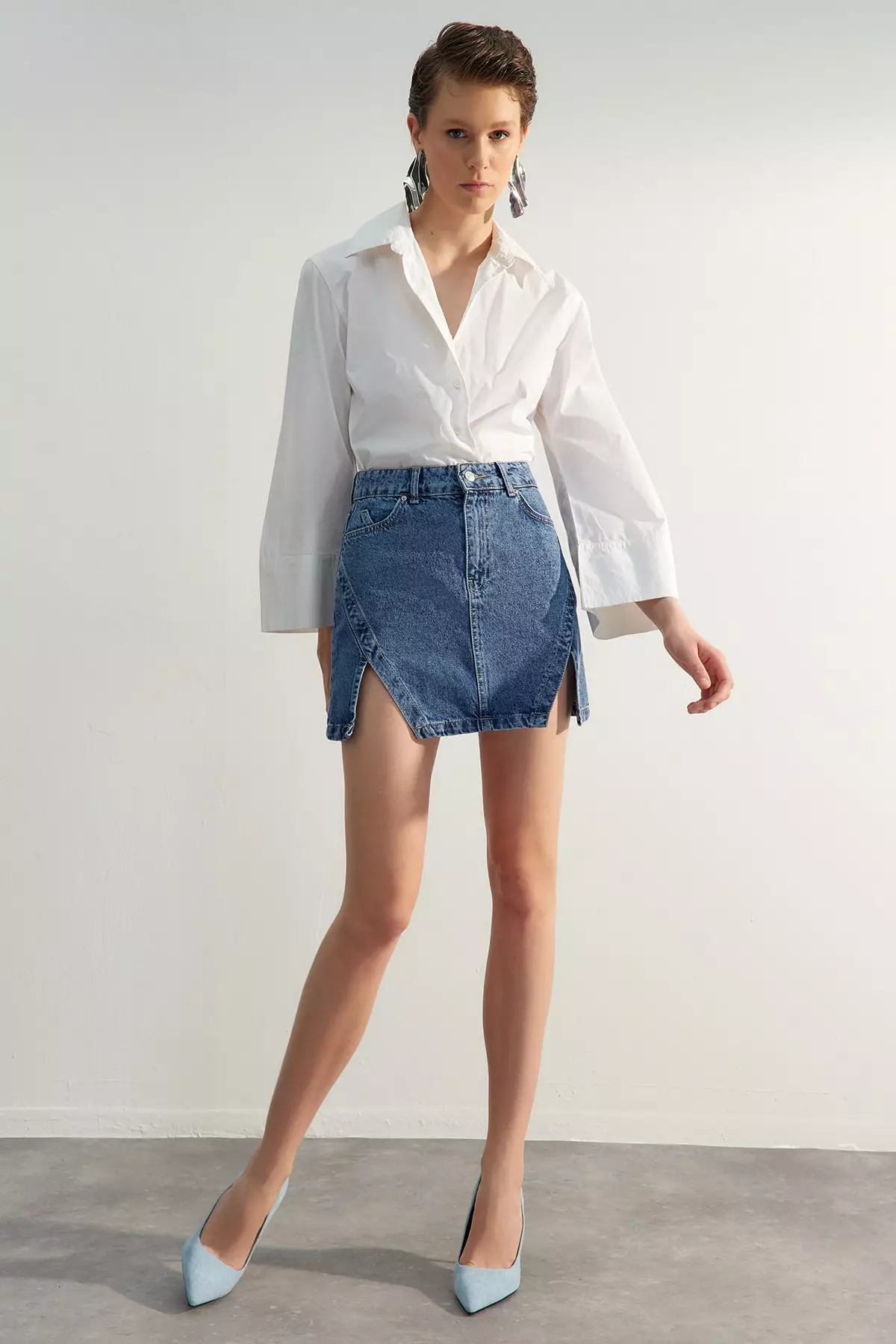 Buy Trendyol Slit Mini Denim Skirt 2025 Online ZALORA
