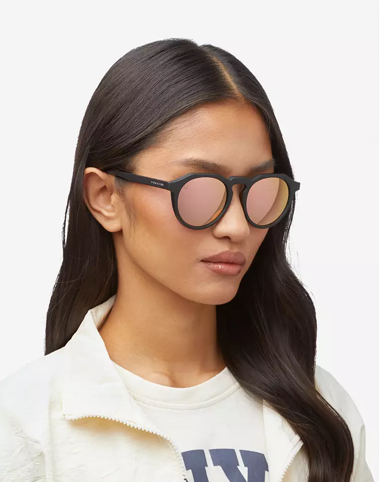 HAWKERS POLARIZED Black Rose Gold WARWICK RAW. Sunglasses for Men and Women, Unisex. UV400 protection. Official product designed and made in Spain
