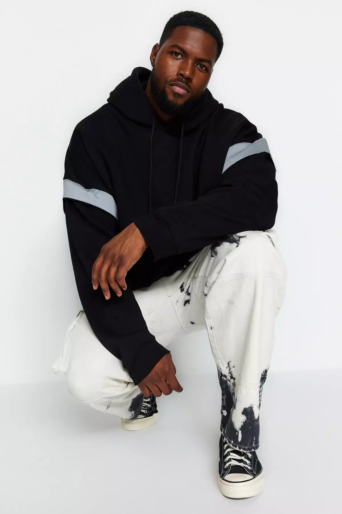 Buy Trendyol Men's Plus Size Oversized/Wide-Cut Reflector Detailed Hooded  Fleece Inner Cotton Sweatshirt. 2024 Online