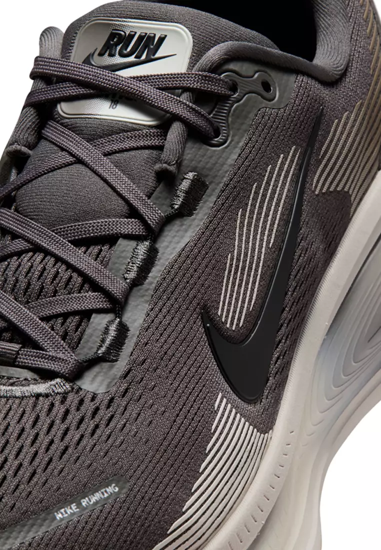 Vomero 18 Road Running Shoes