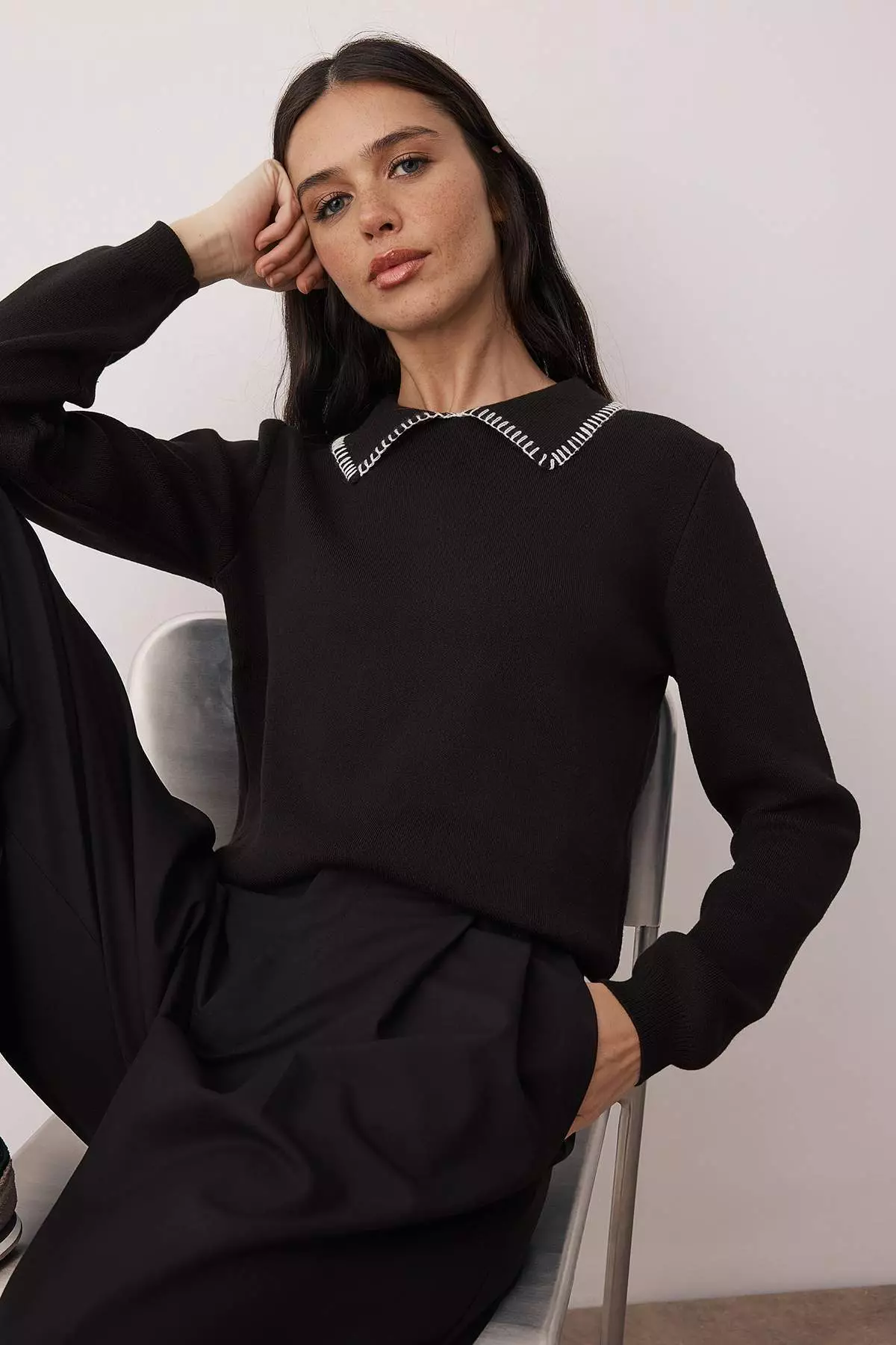 Black Cotton Content Collar Stitching Detail Knitwear Sweater Twoaw26Kz24