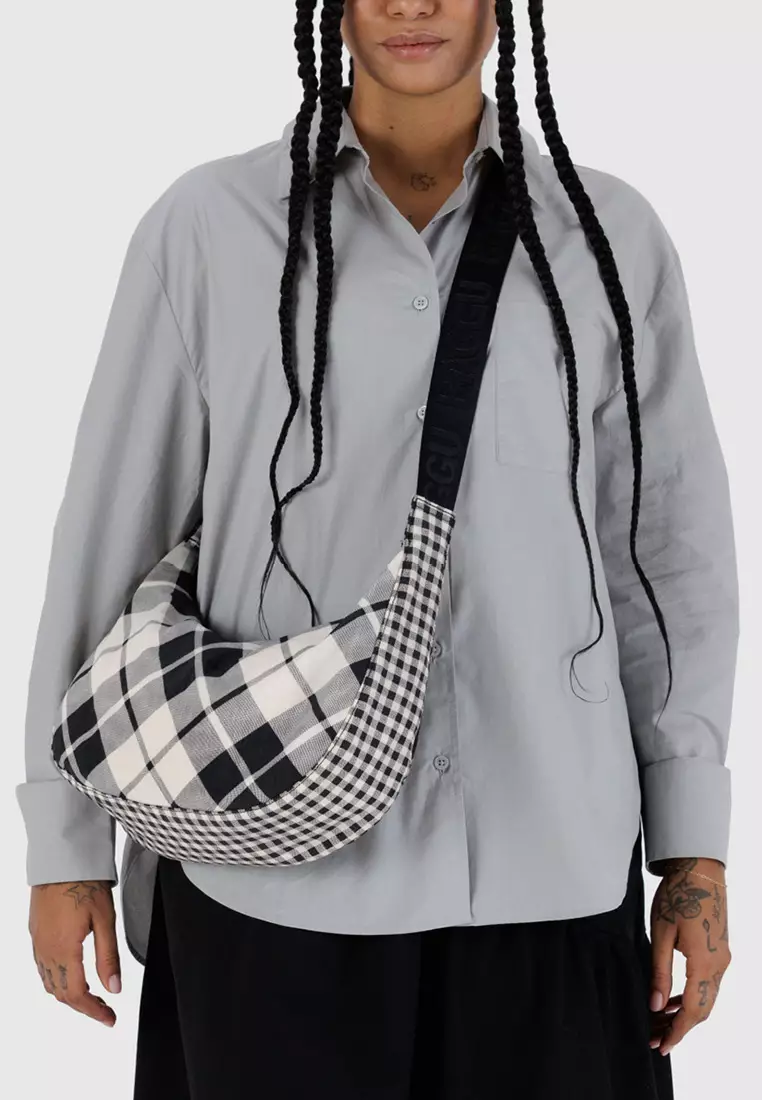BAGGU - Medium Nylon Crescent Bag - Mixed Plaid