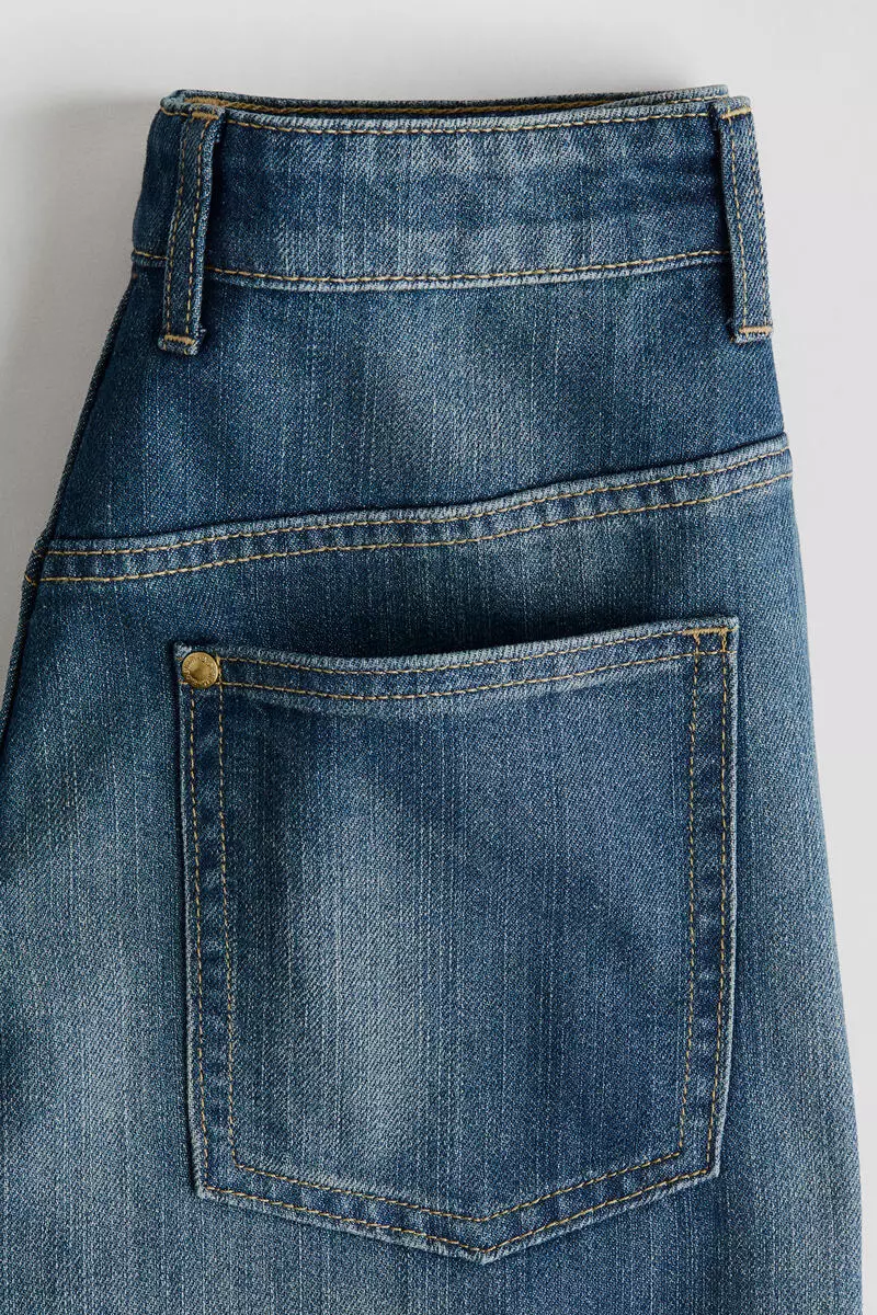Barrel-leg jeans