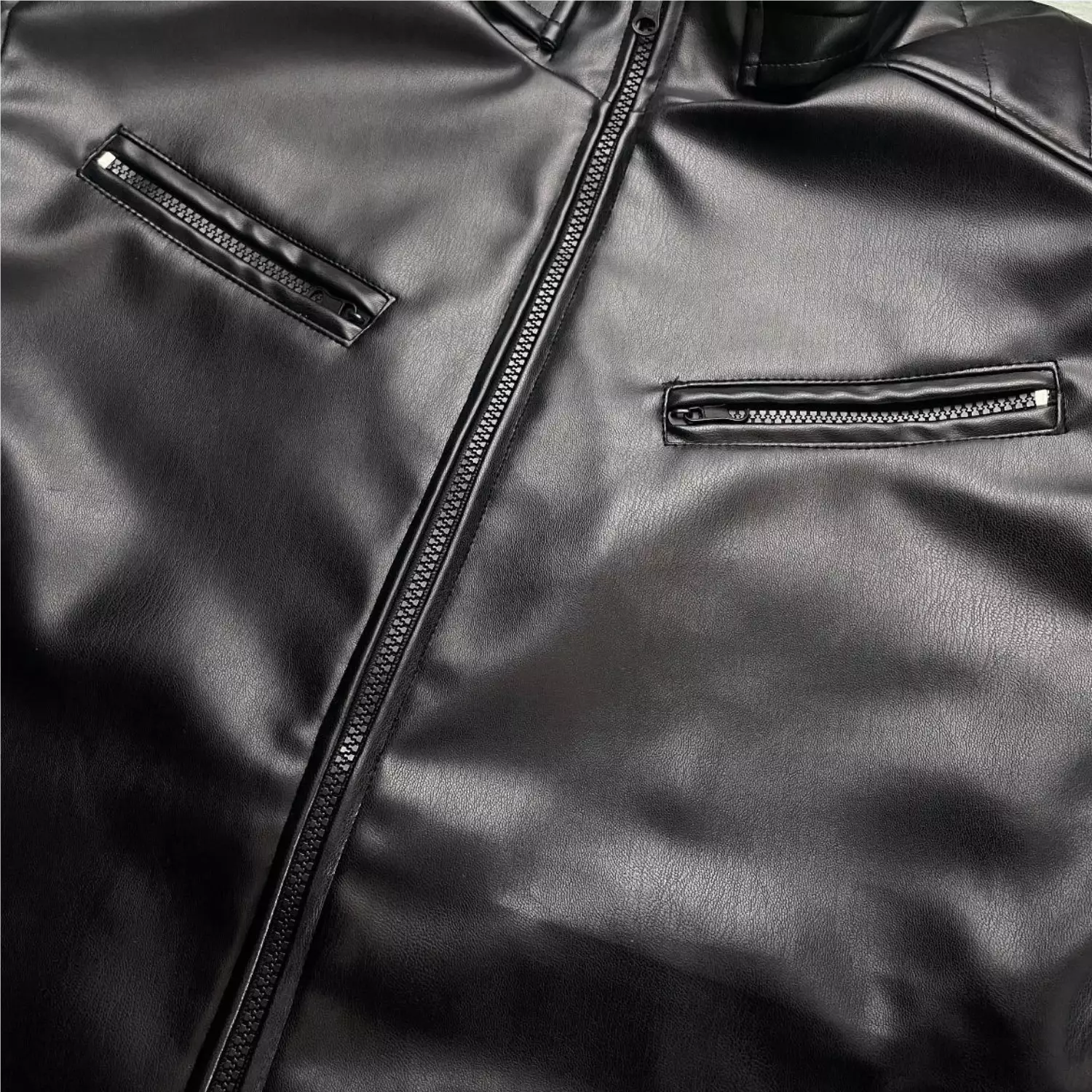 Jaket Kulit Sintetis Multi Pocket