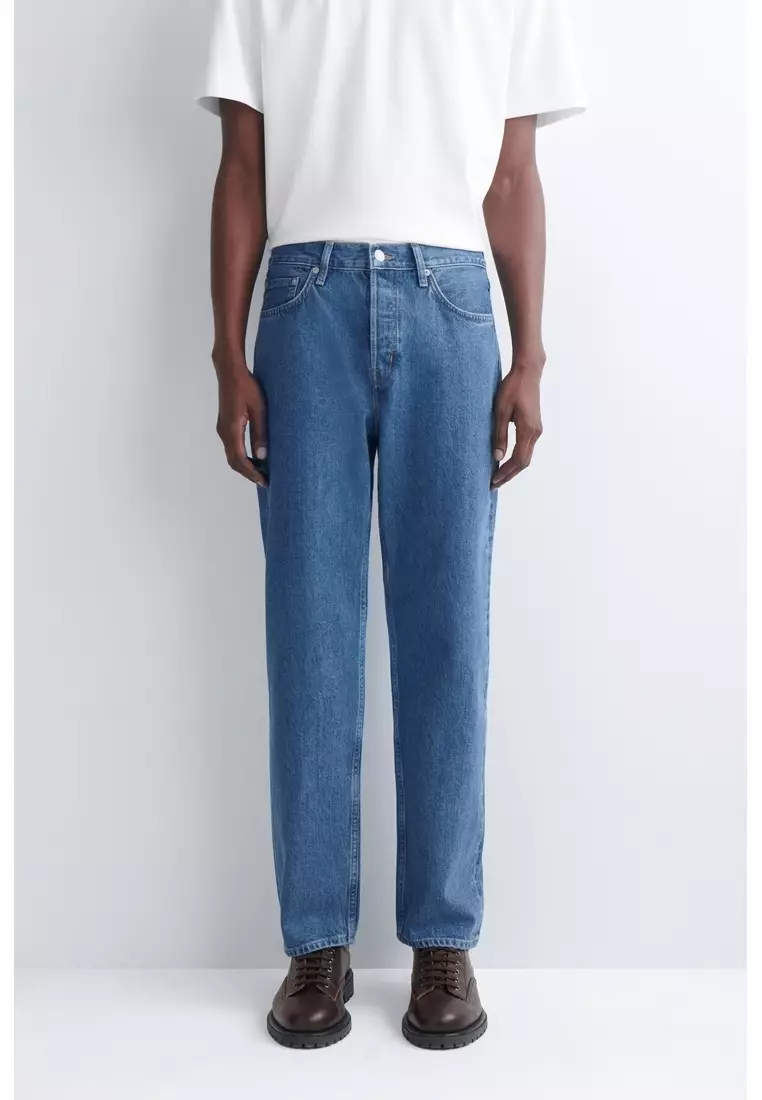 SIGNATURE REGULAR-FIT STRAIGHT-LEG JEANS