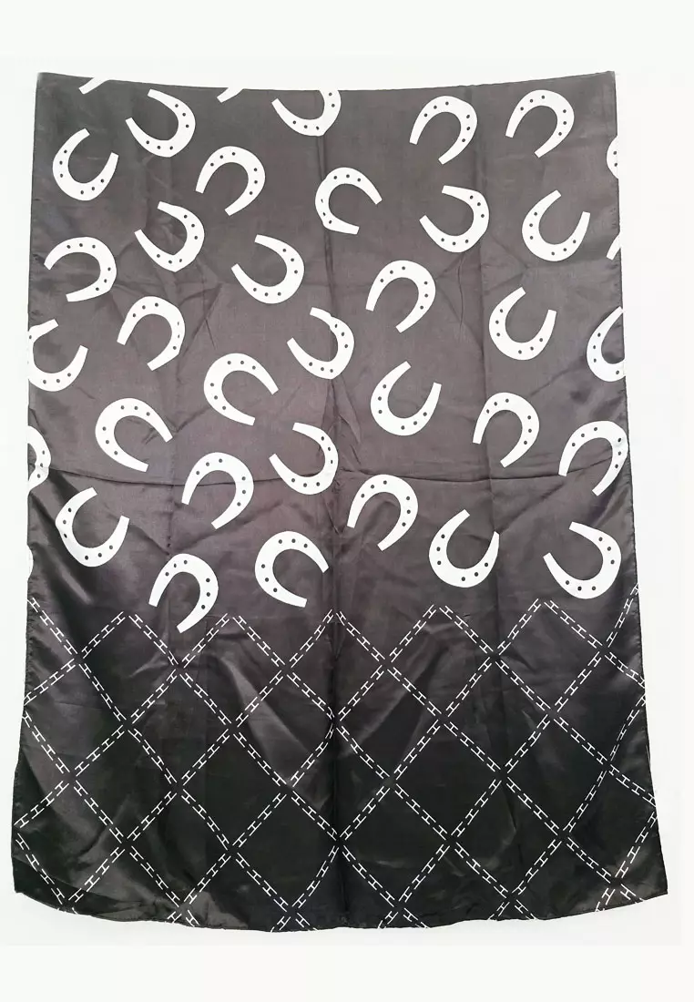 Aksesoris Wanita  Monochrome Colour Series Horse shoe Magnet Pattern Printed Silky Satin Scarf Wanita Black & White