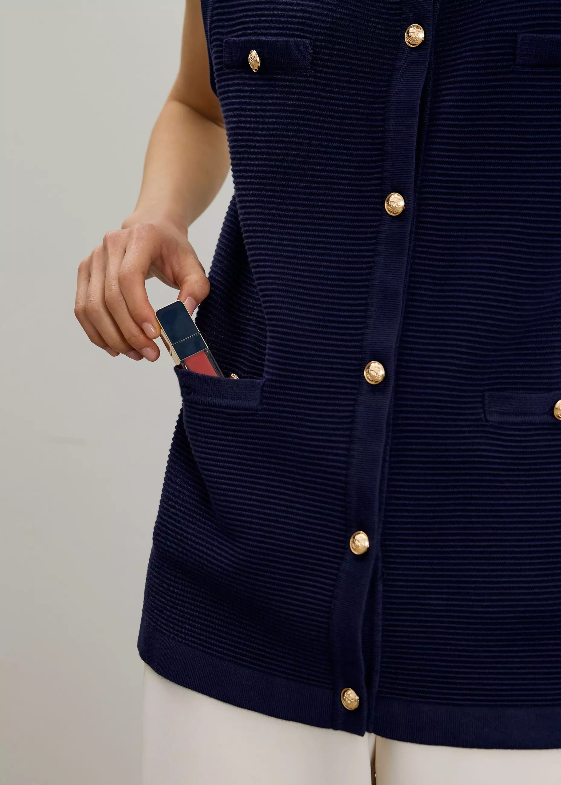 Atasan Wanita - Yun Boxy Knit Vest