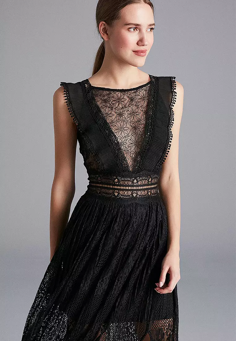 Low-Cut Silicone Bra