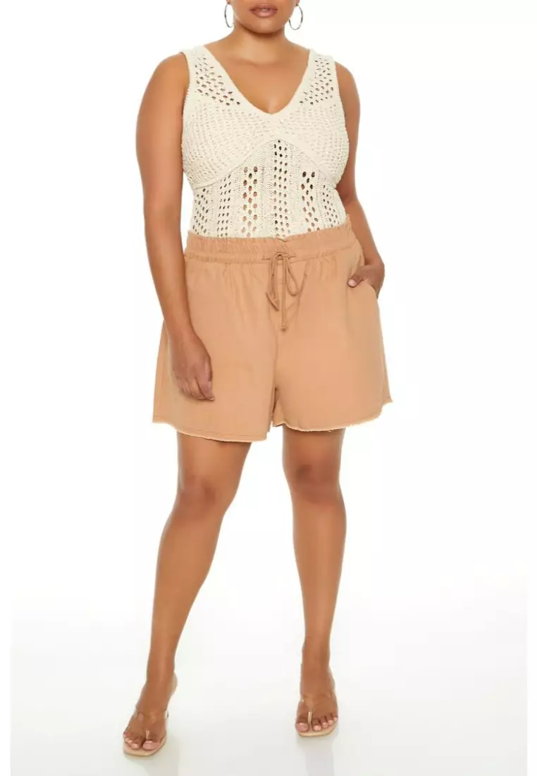 Plus size frayed shorts top