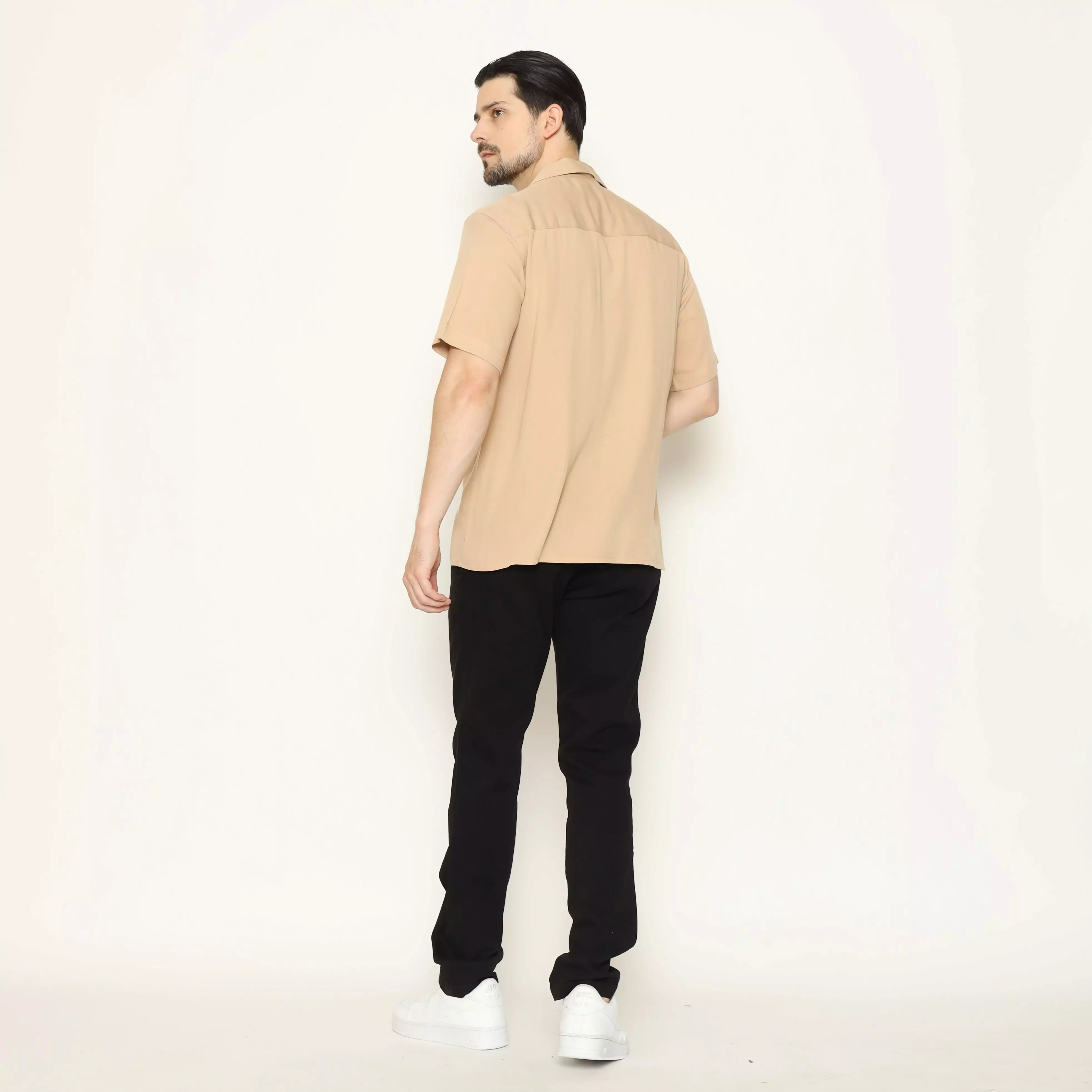 MAGINOT Kemeja Pria Basic Cuban Collar Rayon Pendek KHAKY