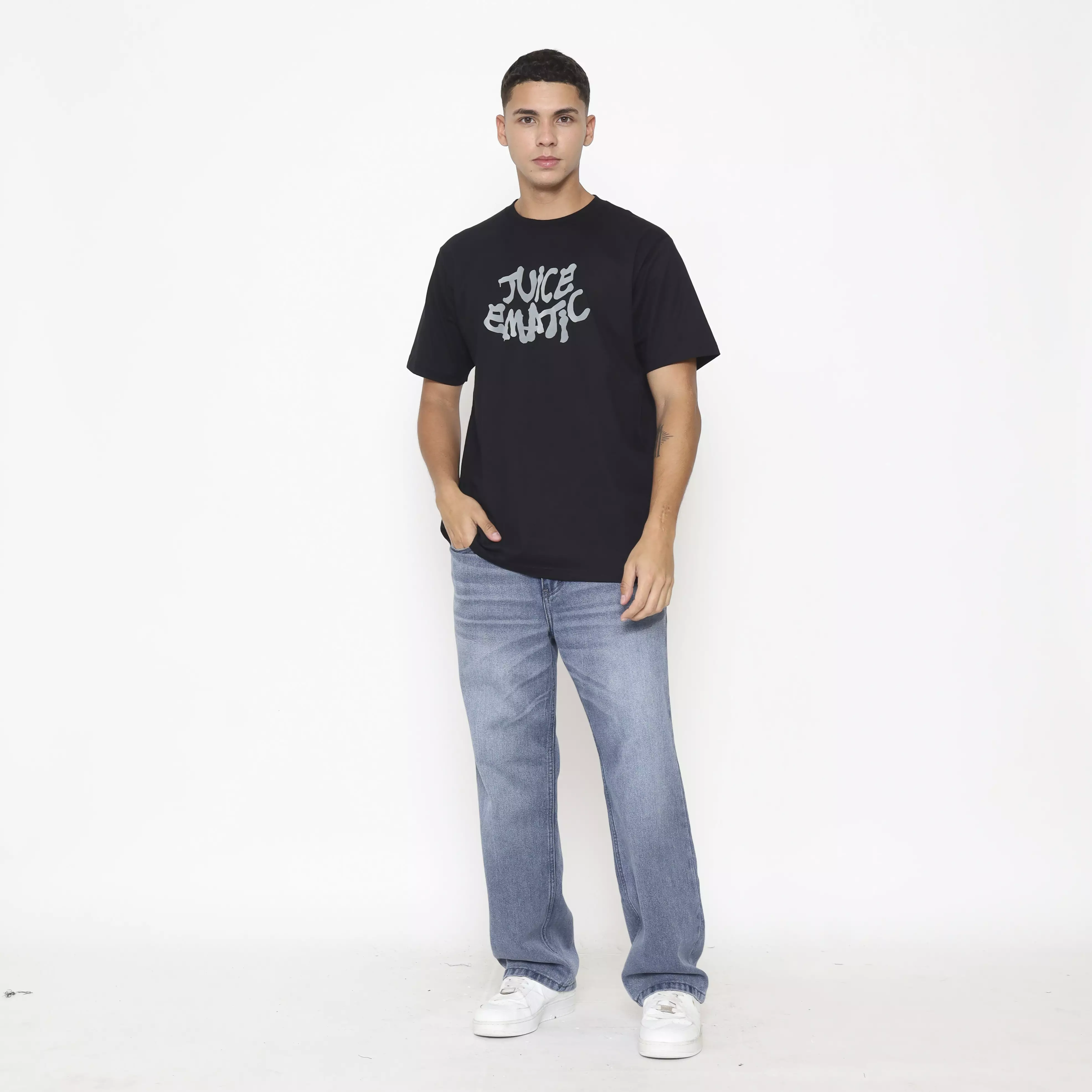 Juice Ematic Kaos Lengan Pendek Kinsley Men Tee Black Planet Surf