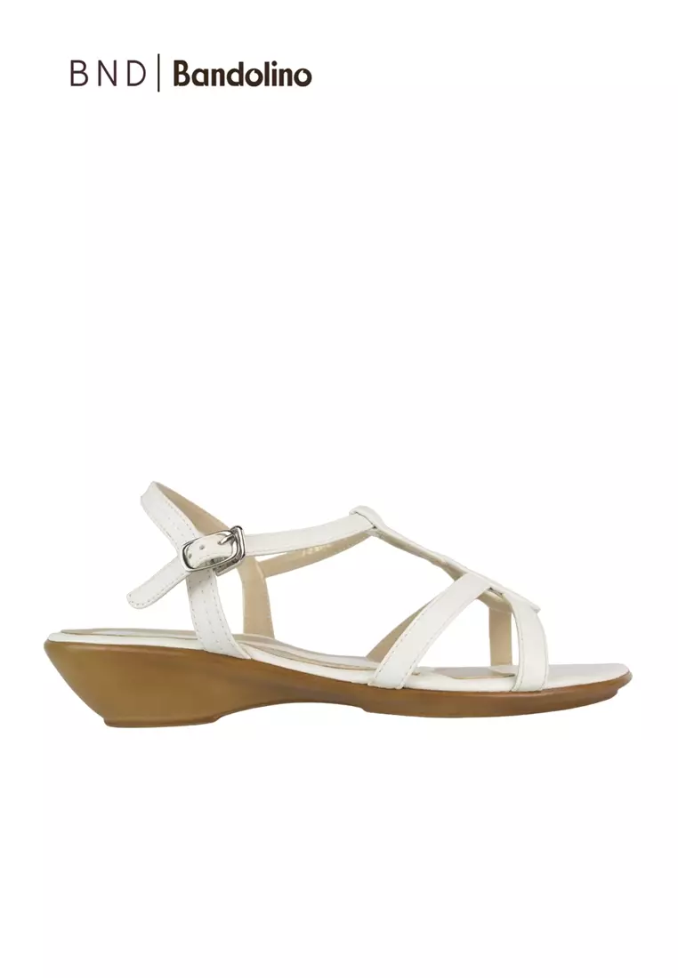 Bandolino white sandals outlet