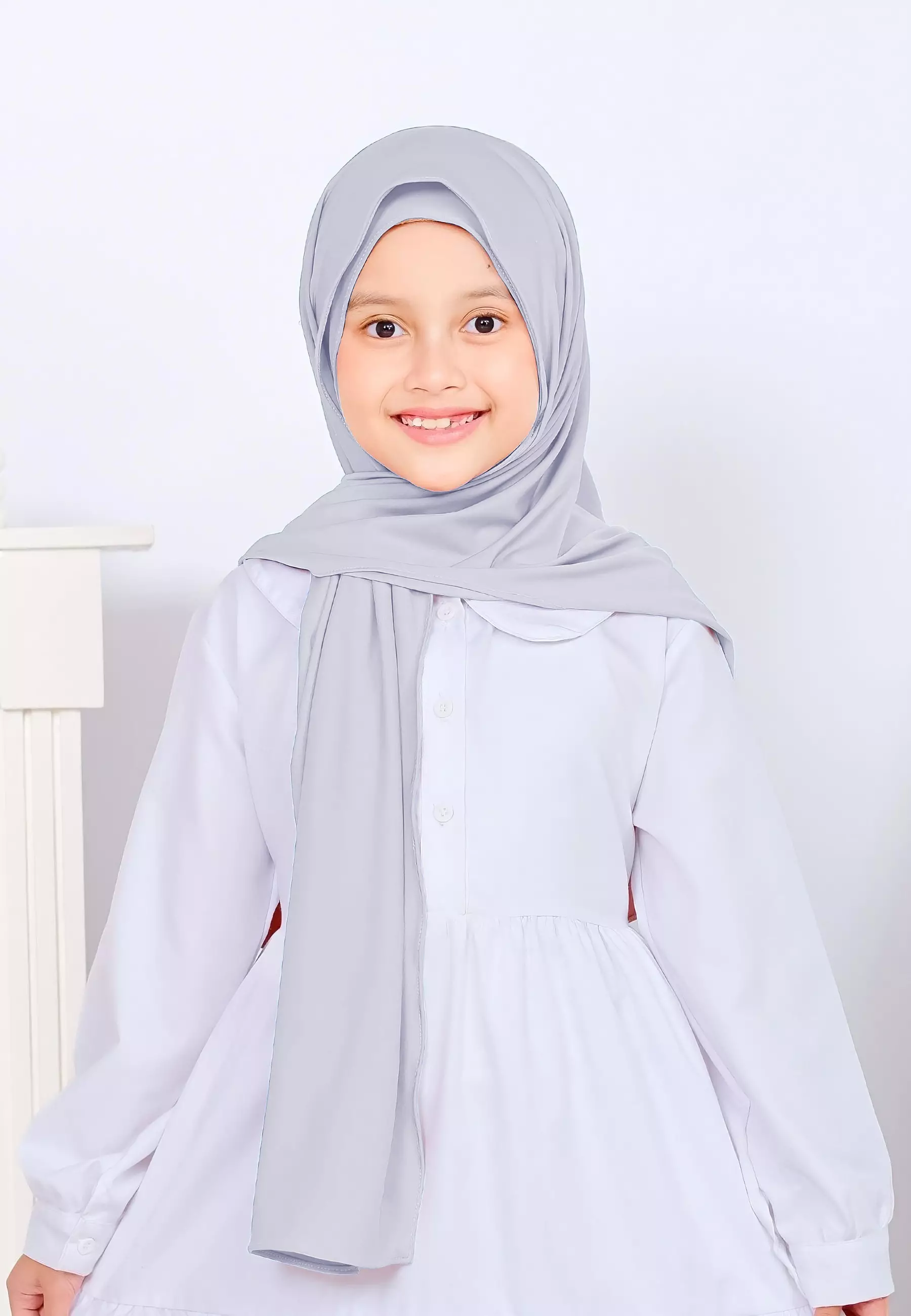 Hagia Curved Pashmina | Hijab Instan Anak | Kerudung Pashmina Inner Oval Anak - Chrome Grey