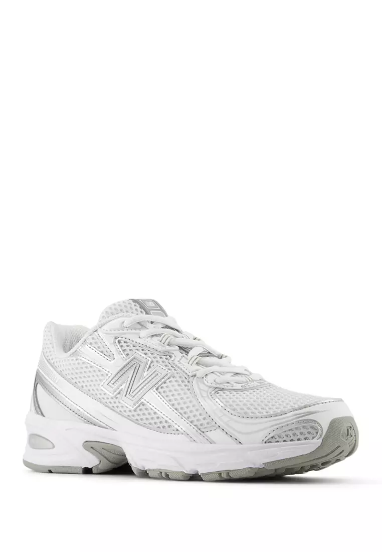 740 Classic Lifestyle Shoes