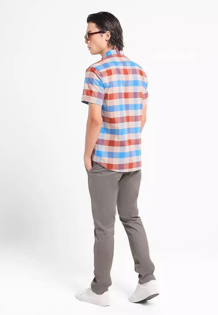 MANZONE - Kemeja Oxford Lengan Pendek Pria Raka 4 Slim Fit - Brown