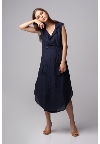 906 The Label navy 906 The Label - Isvara Dress in Navy 028A7AAA18A01AGS_1
