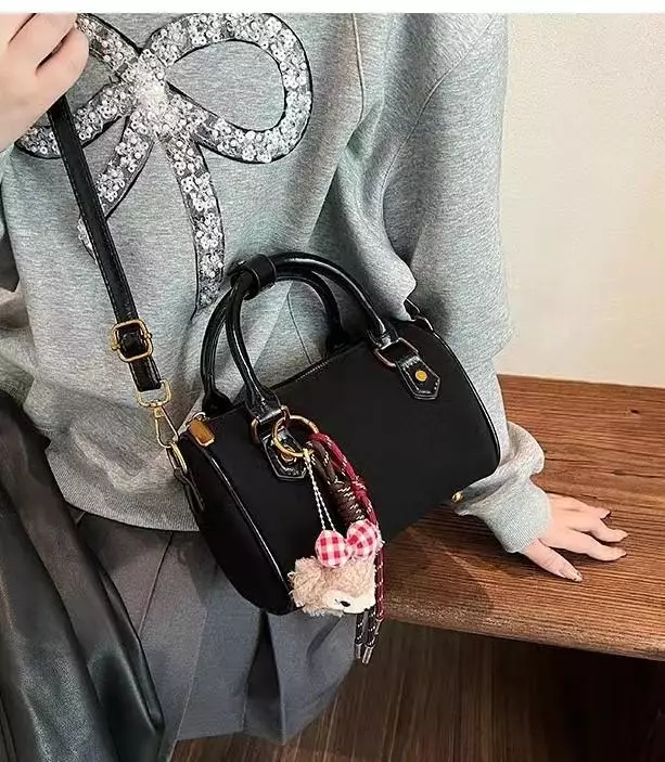 Vedlyn Annora Tas Selempang dan handbag Wanita model terbaru - Black