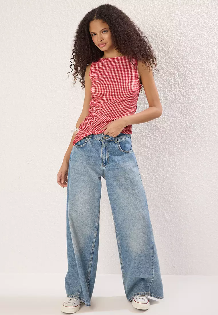 Red Pöti Square Fitted/Fits Body Flexible Knitted Blouse TWOSS25BZ00261