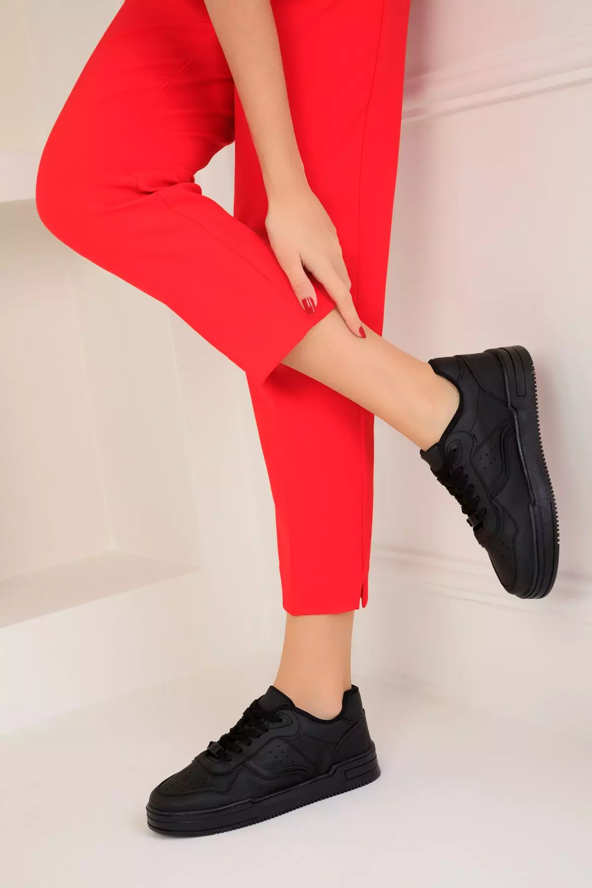 Discount on Soho  shoes - SKU: Classic Tie Sneakers