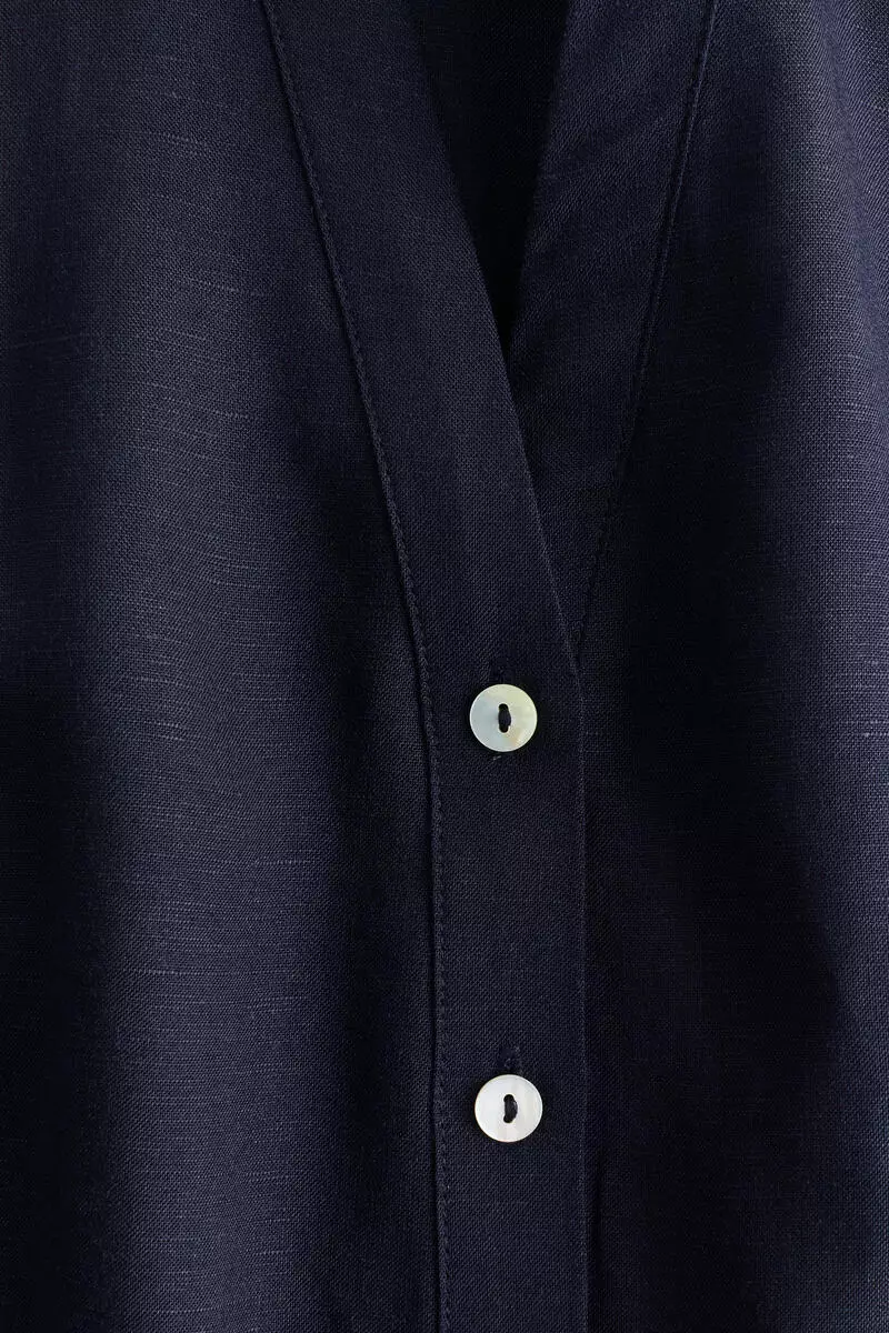 Sleeveless linen-blend shirt