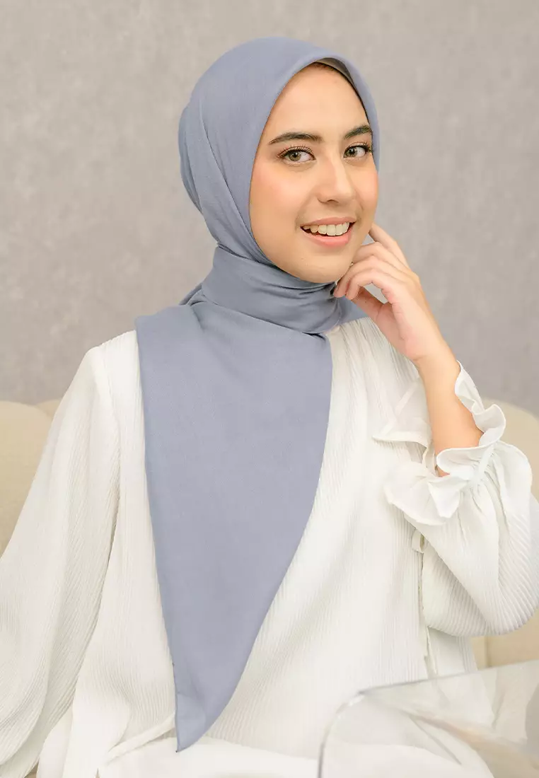 Theya Voal Square Cadet NEW