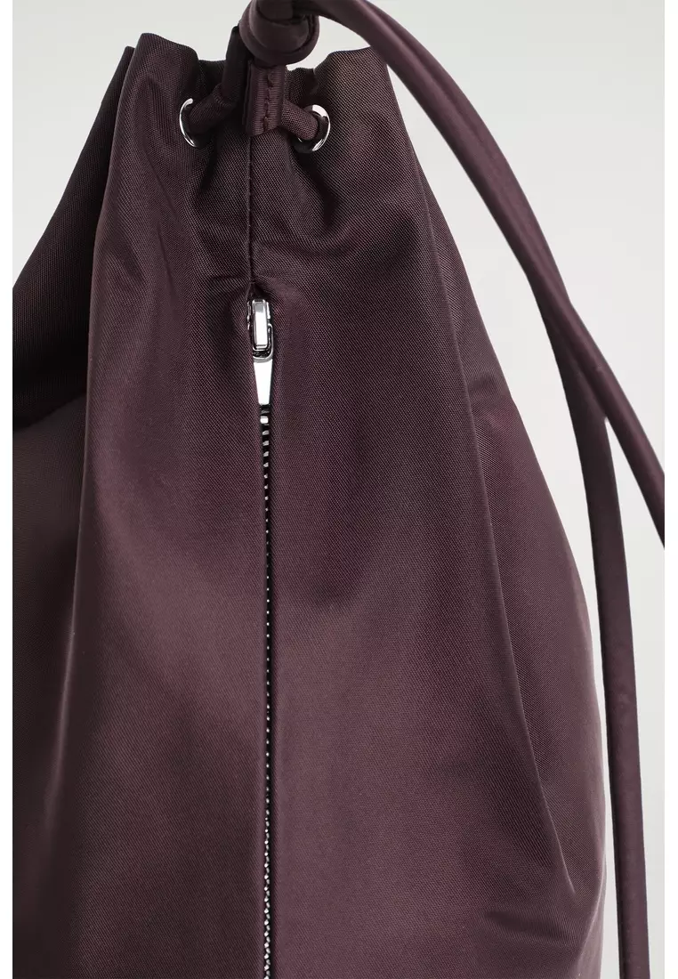 DRAWSTRING CROSSBODY BAG - NYLON