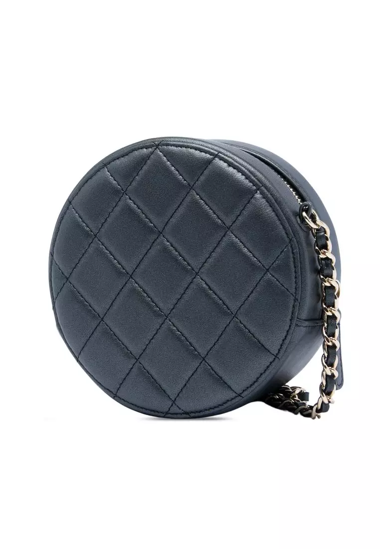 Pre-Loved Chanel Cc Quilted Iridescent Lambskin Pearl Round Clutch With Chain