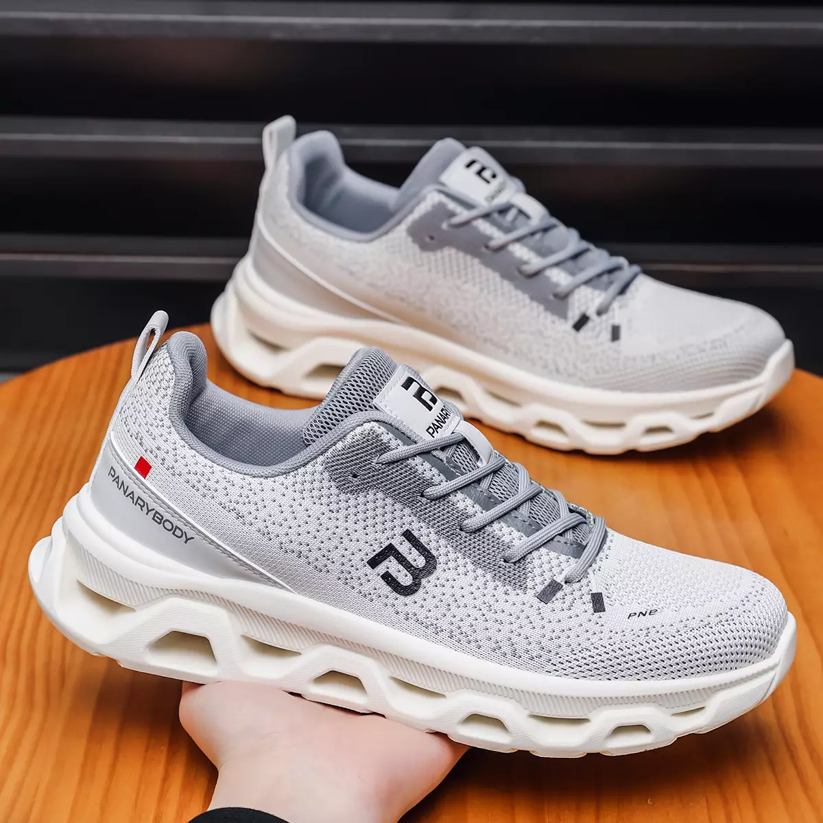 LURAD Sneakers Pria Breathable Bahan Mesh Textile QNW520