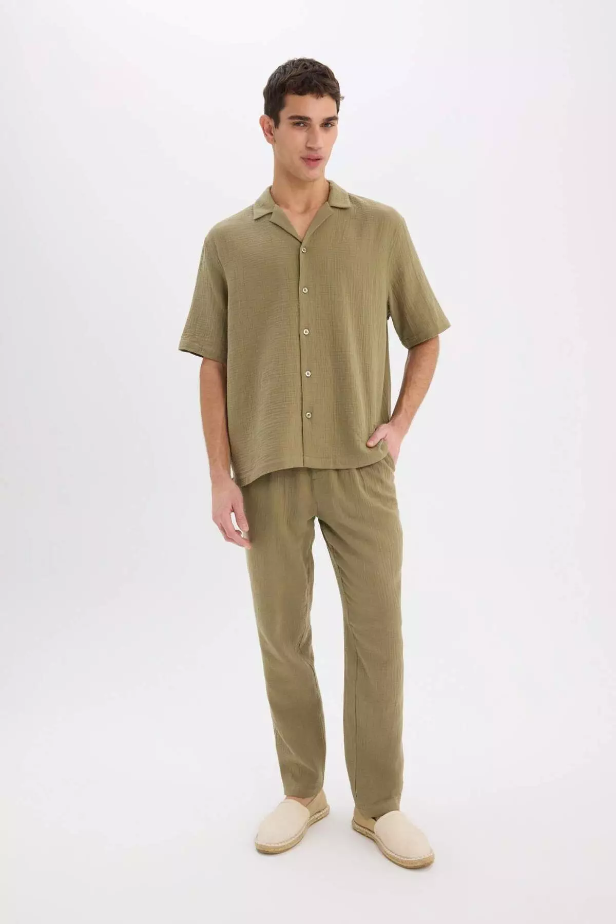 100% 棉 寬鬆剪裁 舒適版型 夏季穆斯林 短腿 棉質運動褲 D6144Ax25Sm