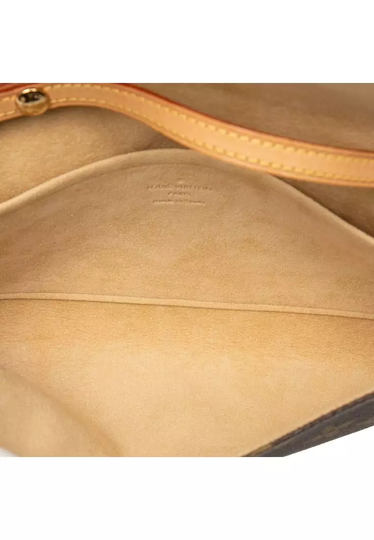 Pre-Loved Louis Vuitton Monogram Pochette Twin Gm