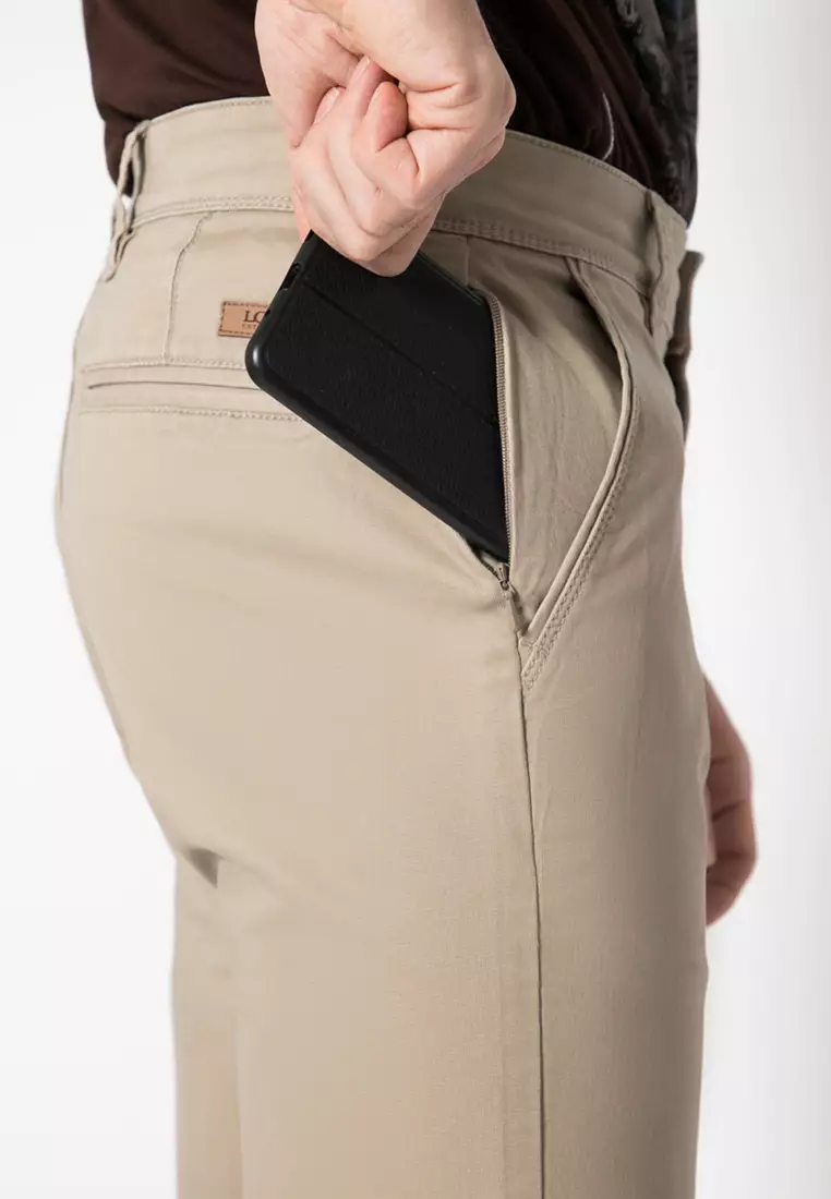 LGS - Celana Pendek Casual Pria Warna Cream Motif Polos Regular Fit - CSS.546.S077.001.C