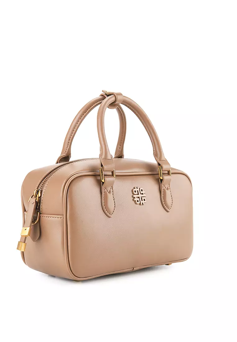 Claire Satchel