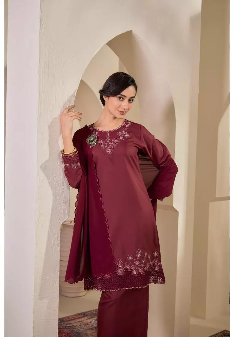 Kurung Moden Sulam Maleeka
