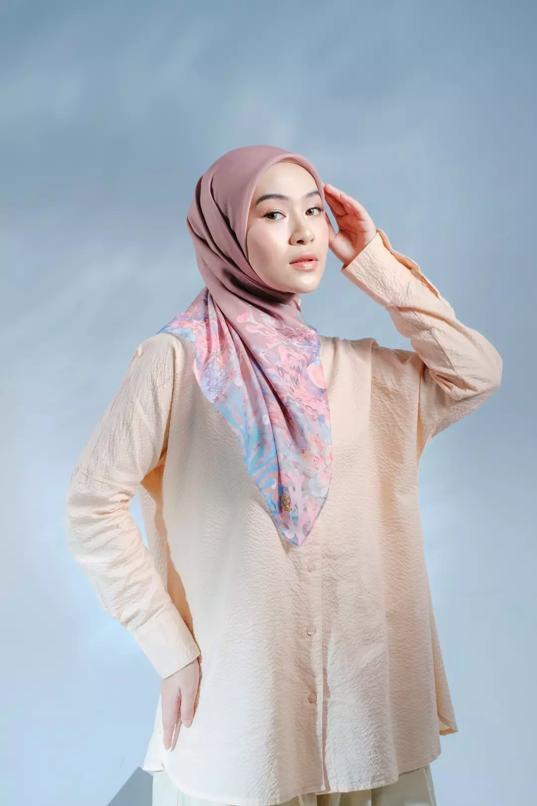 CORALINE  Scarf Brown - Kerudung Hijab Segiempat Motif With BOX - Bahan Nesla - Ukuran 115x115