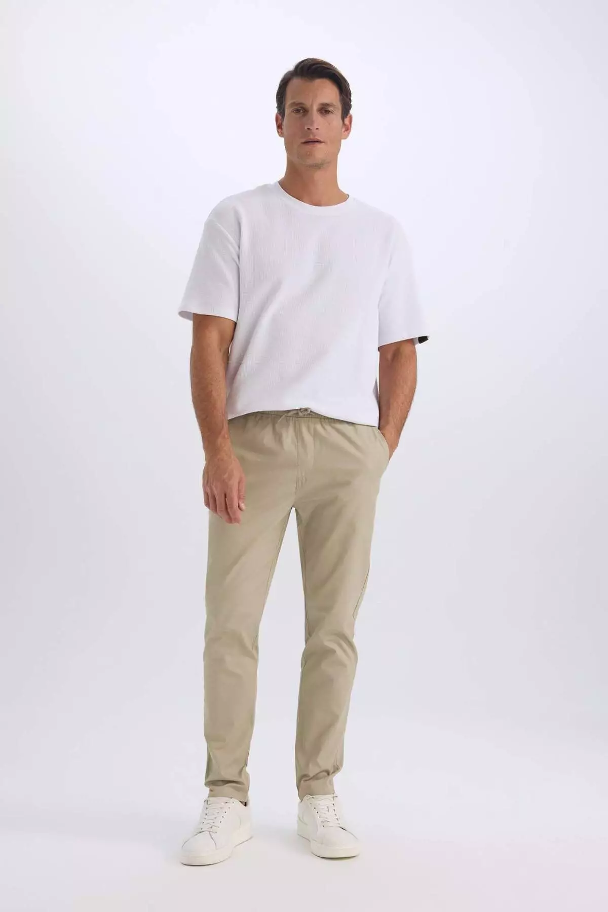 100% Cotton Summer Jogger Chino Pants with Tie-Up Waist and Pockets Straight Leg Z9933Az25Sp