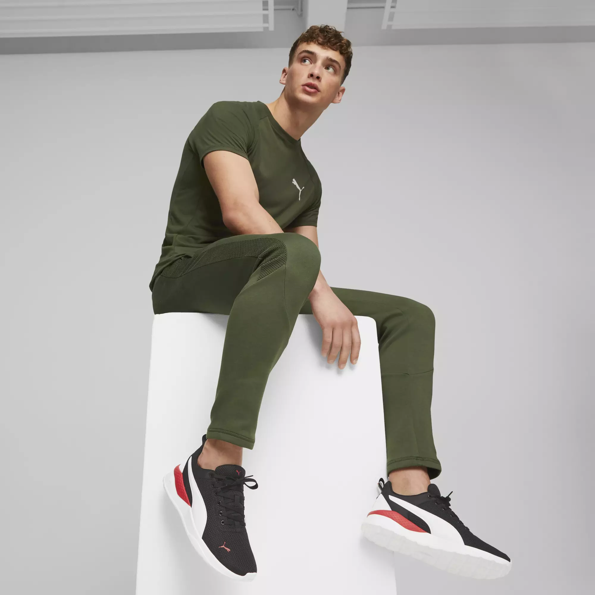 PUMA Anzarun Lite Men's Sneakers