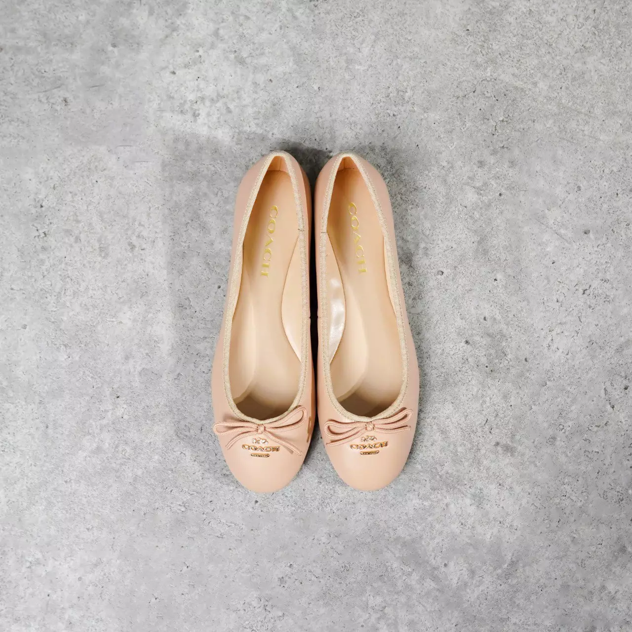 Sepatu COACH GHW RIBBON NUDE LEATHER FLAT SHOES 100% ORIGINAL