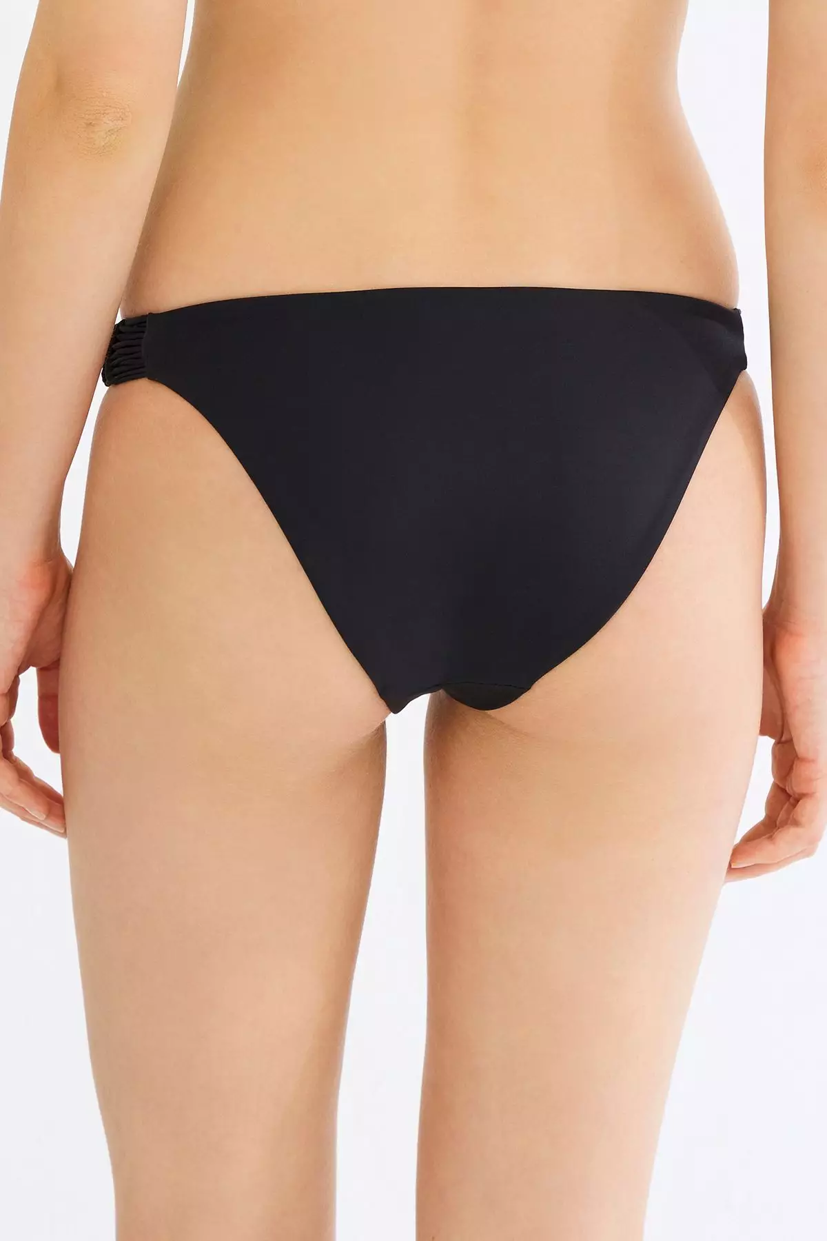 Black Basic Edges Macrame Detailed Bikini Bottom
