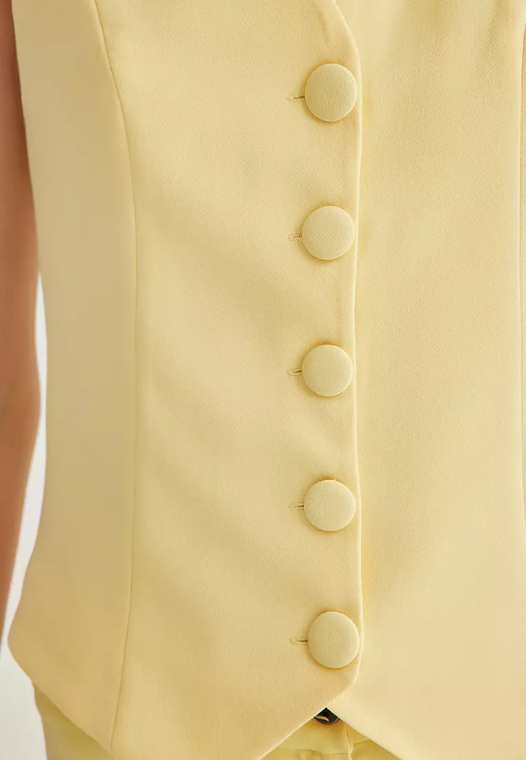 Yellow Fitted Buttoned Crop Woven Vest