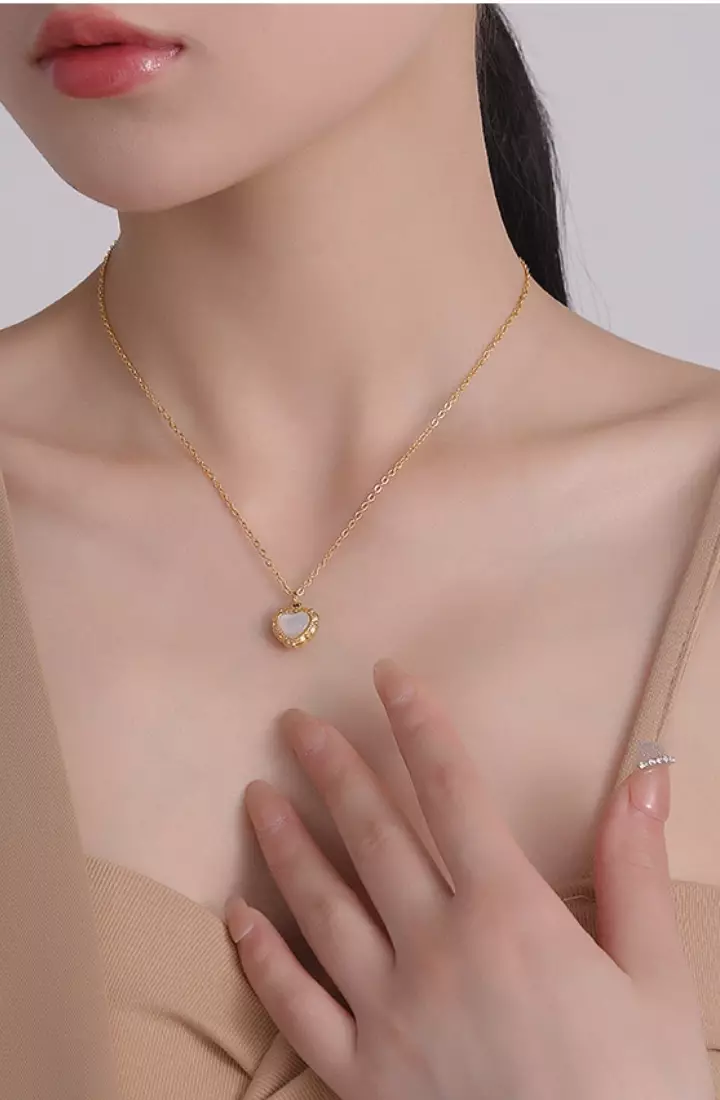 Valentino Vintage Heart with Cat's Eye Pendant Necklace in Gold