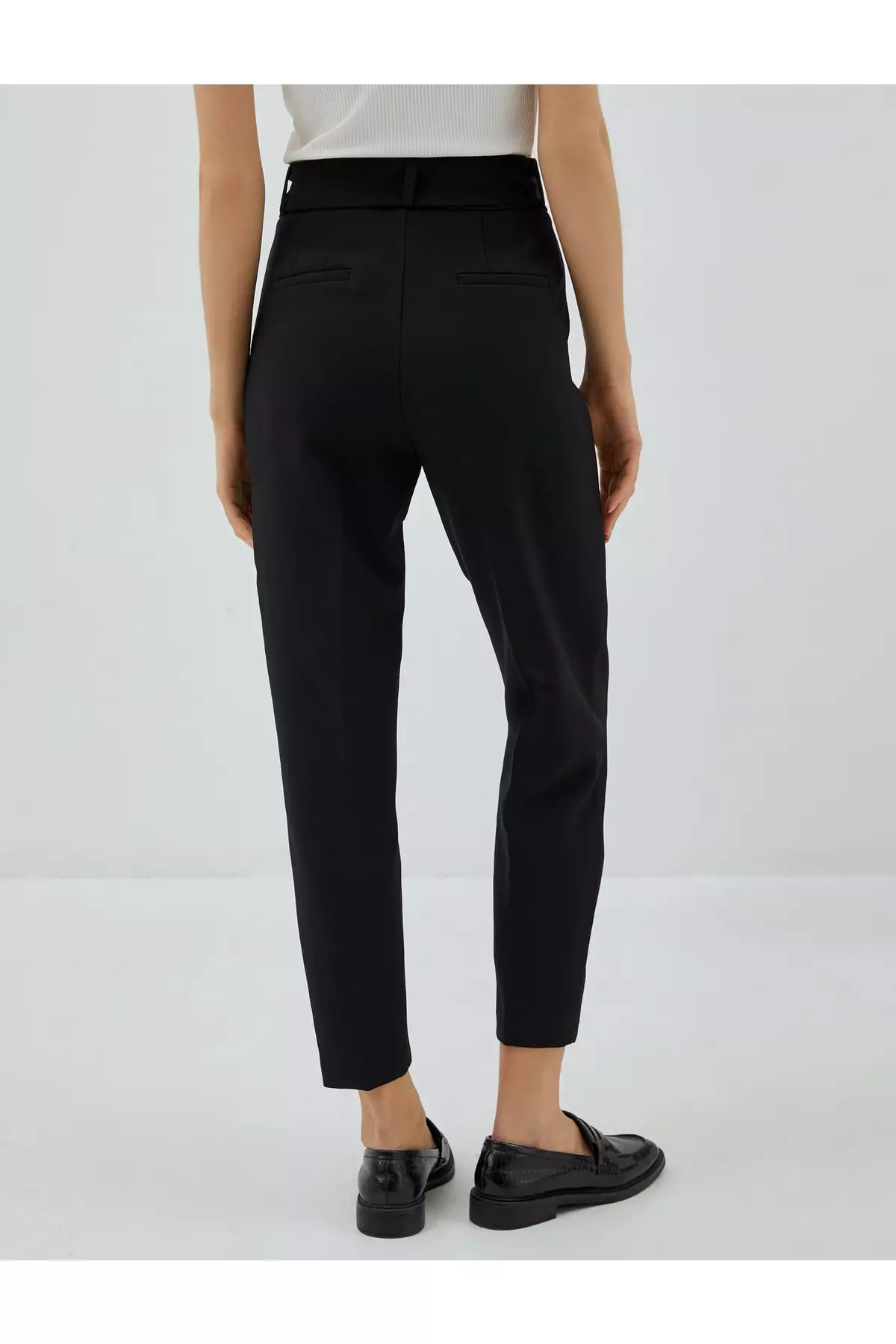 FILA Women Gvantsa Cropped Pants 2024, Buy FILA Online