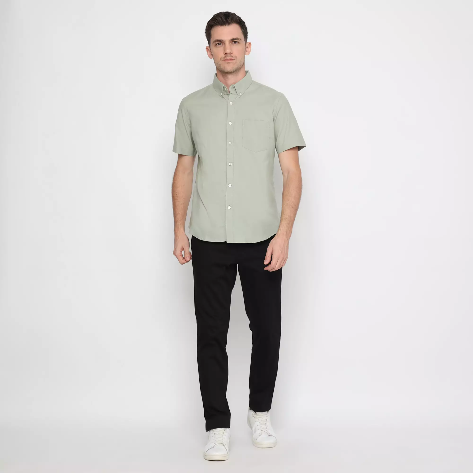 Platini Kemeja Pria Lengan Pendek Basic Katun Oxford Hijau Sage 63251