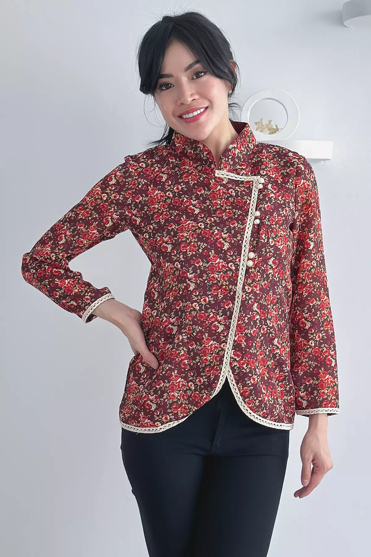 Jeng Dipha Kembangan Cokelat Kebaya Janggan