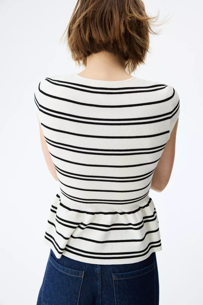 Short-sleeved peplum cardigan