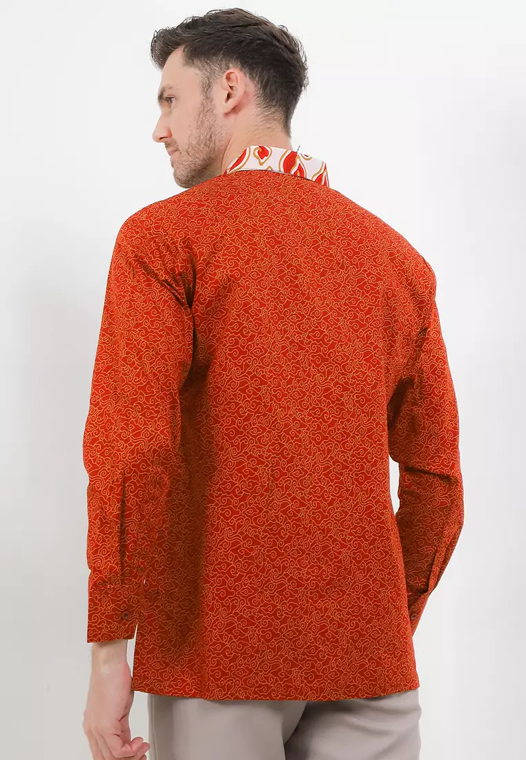 Kemeja Body Fit Batik Mega Mendung