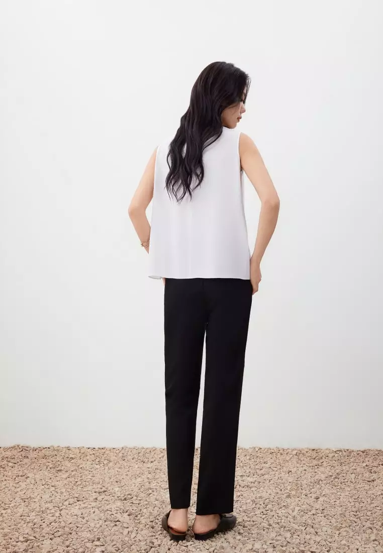 G2000 Sleeveless Gradient Pleat Puff Shoulder Blouse