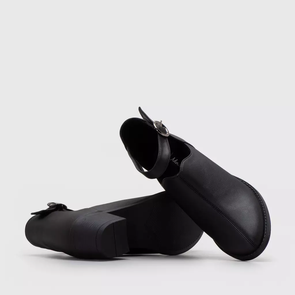 Lodka Boots Black Heels