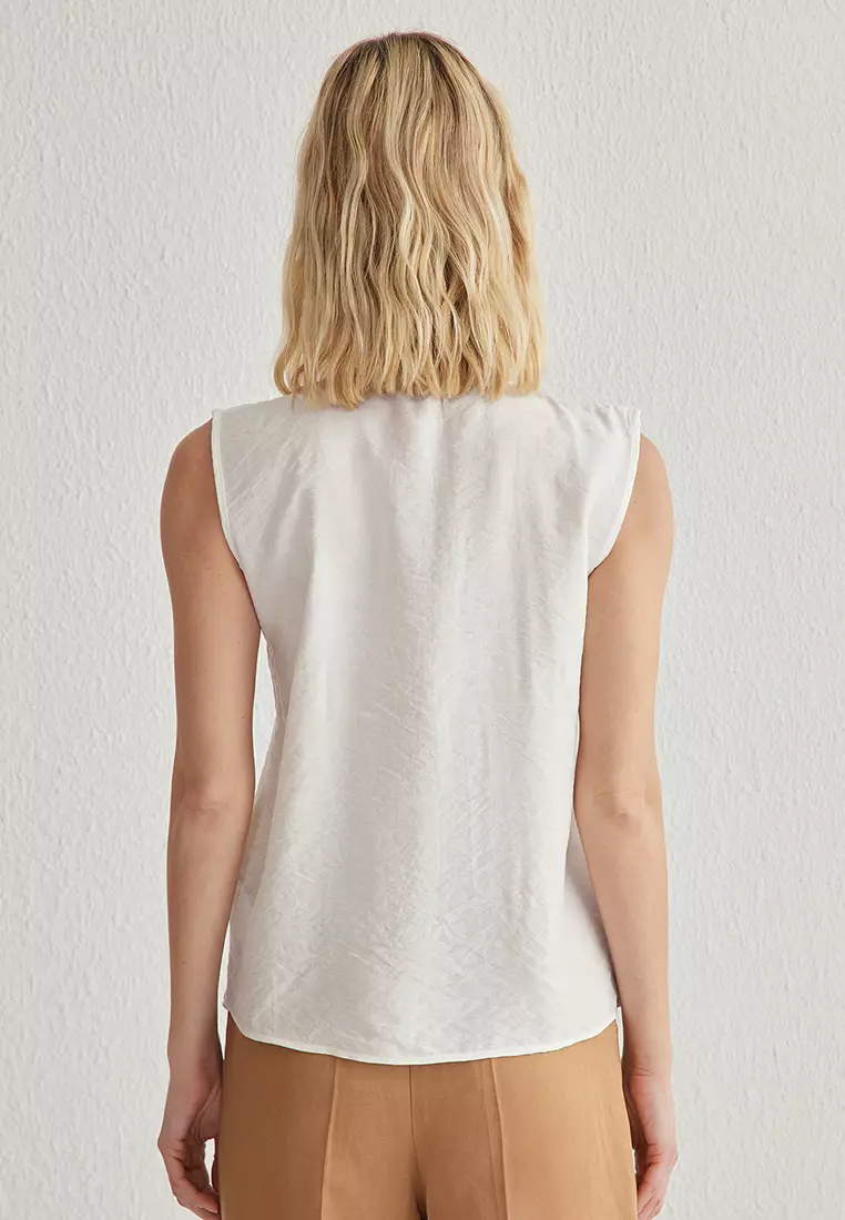 Sleeveless Shirt