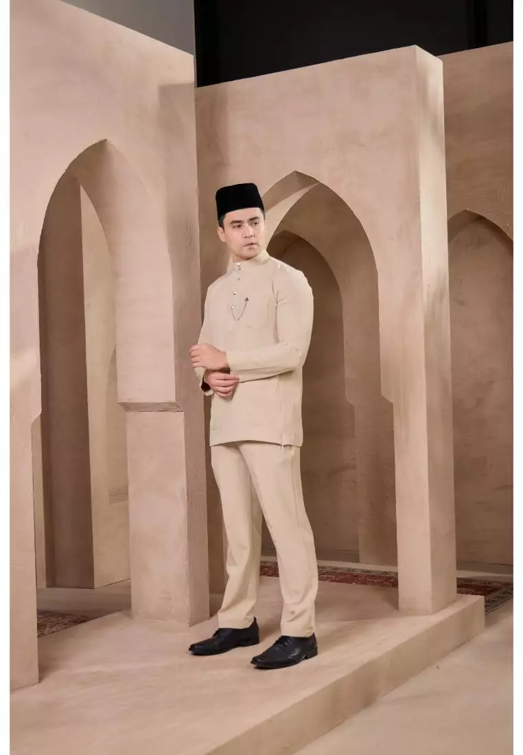 Baju Melayu Mahkota