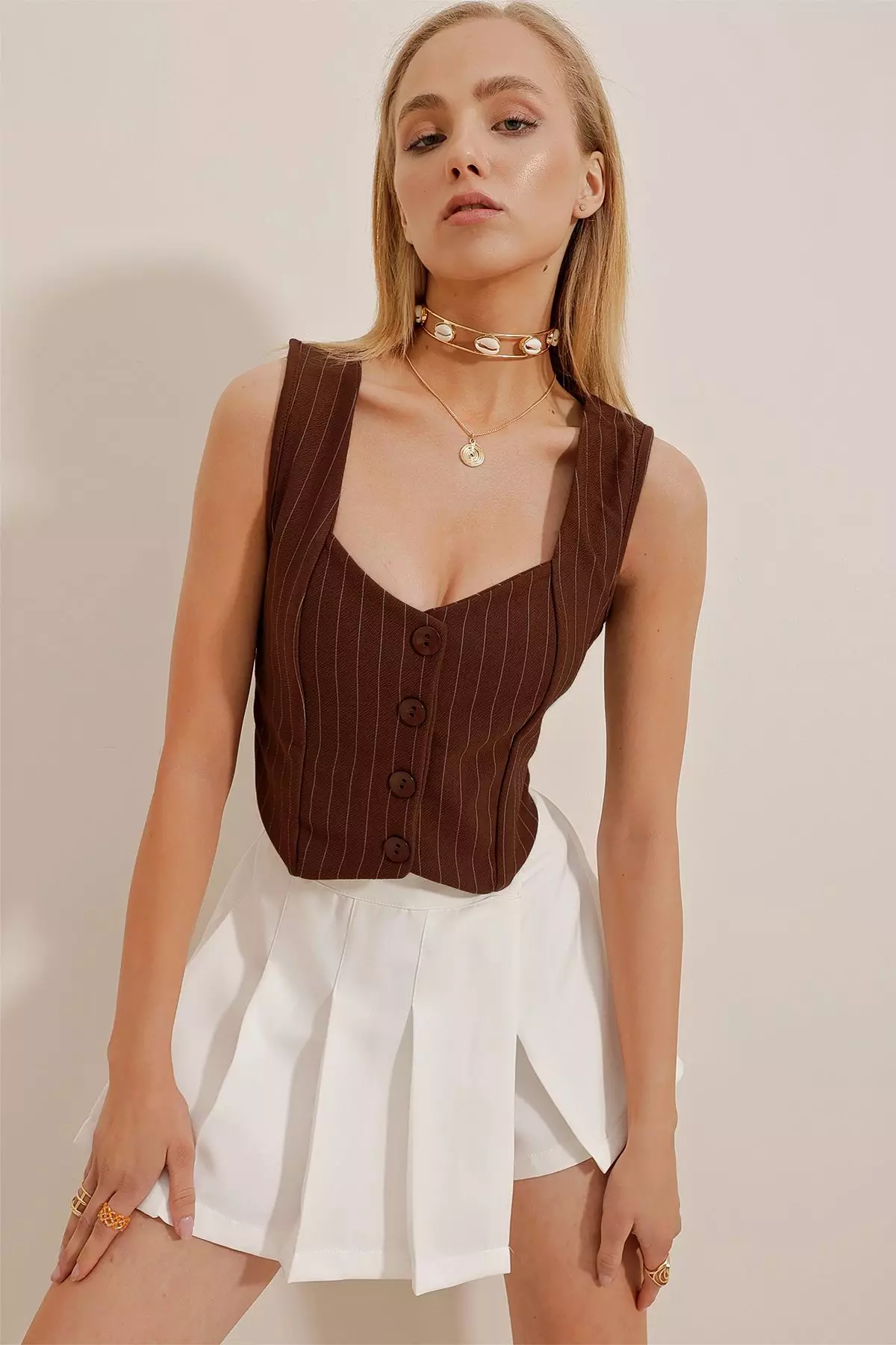 Women's Dark Brown Heart Collar Buttoned Striped Vest